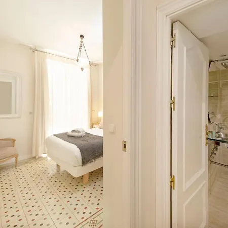 Holidays2malaga Correo Viejo Next Cathedral With French Balconies * Malaga