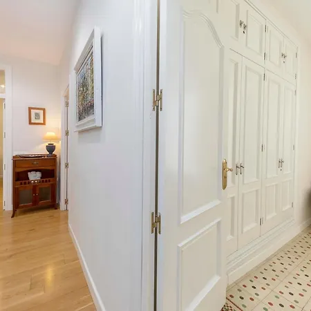 Апартаменты Holidays2malaga Correo Viejo Next Cathedral With French Balconies Малага